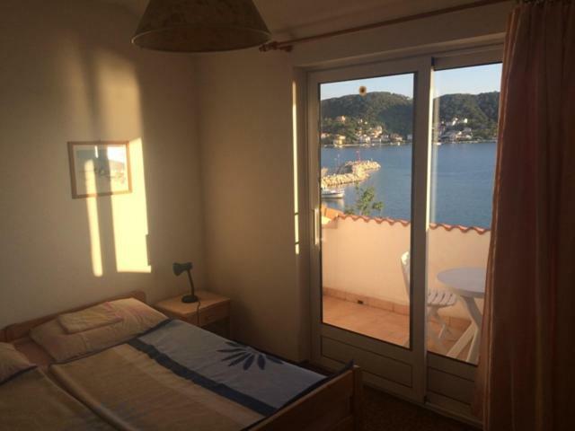 Ferienwohnung Apartman Supetarska Draga Exterior foto