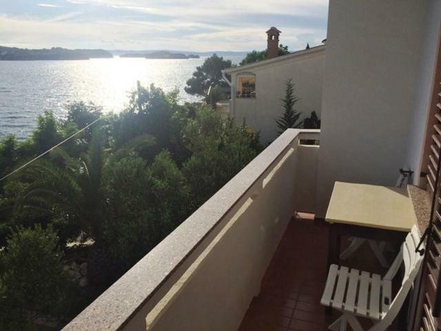 Ferienwohnung Apartman Supetarska Draga Exterior foto