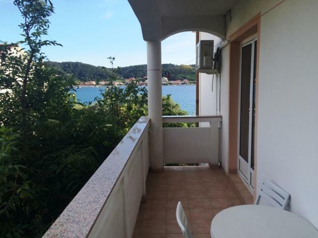 Ferienwohnung Apartman Supetarska Draga Exterior foto